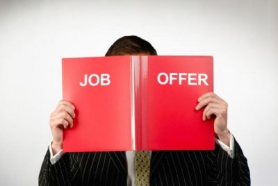5 Important Things to Consider Before Accepting a Job Offer